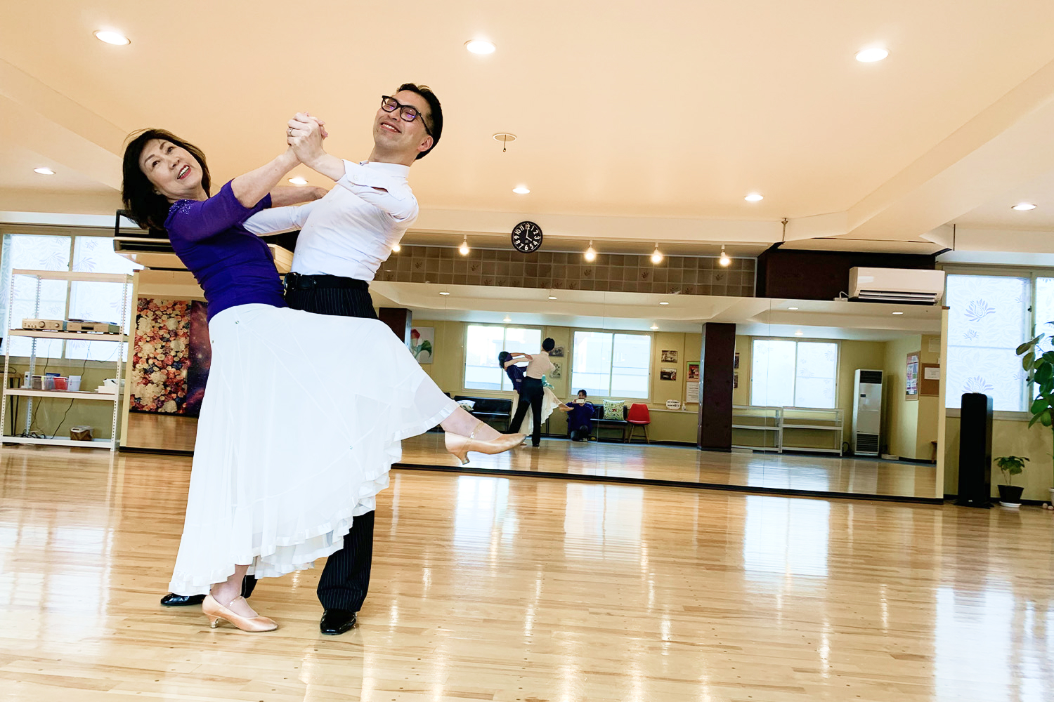 初心者から経験者まで、自分のペースで楽しめる社交ダンス